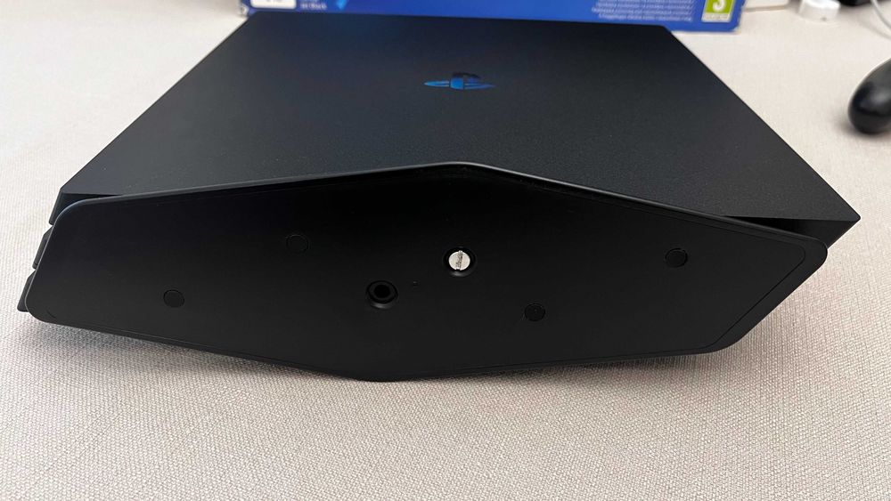 Playstation 4 PRO + Game + 1TB SSD Samsung Evo 870