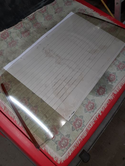 luneta, geam spate, pt BMW e30, ursulet  // piesa originala //