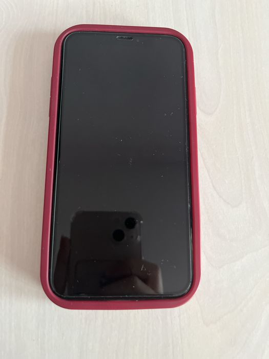 Телефон iPhone XR