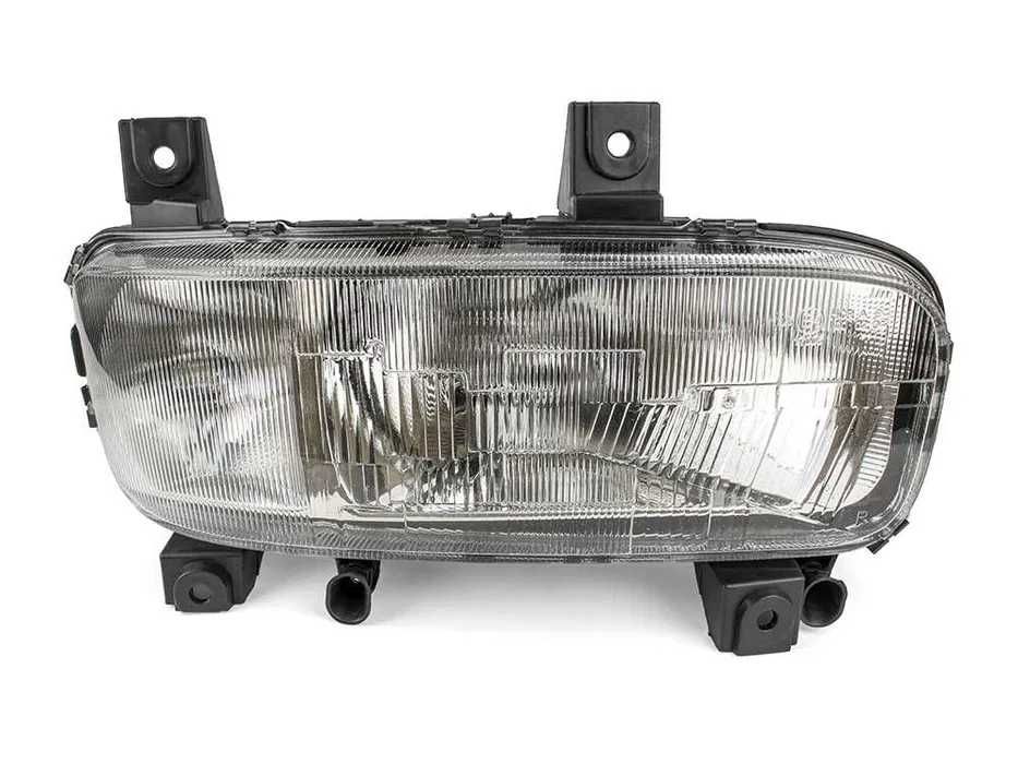 Фарове Фар за Мерцедес Атего / Mercedes ATEGO / 1998 - 2004