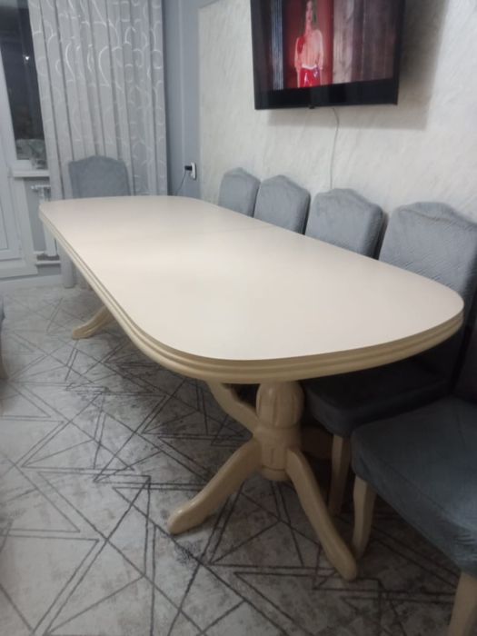 Продам стол овальный