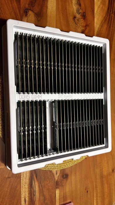 Rezervate ** Memorii RAM de laptop si de PC**Rezervate