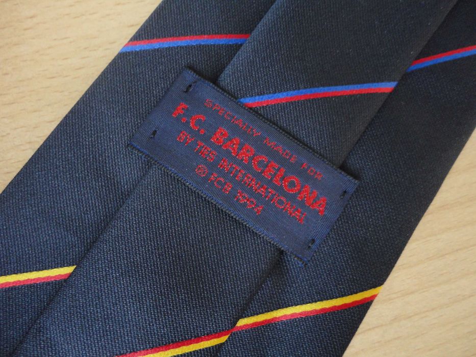 F.C.Barcelona/1994/Hristo Stoichkov/нова вратовръзка