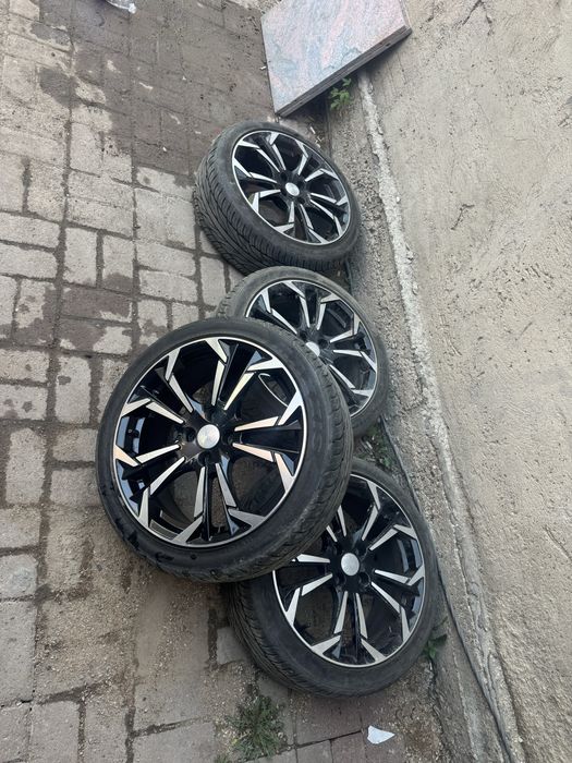 Продам диски с балонами в хорошем состояний