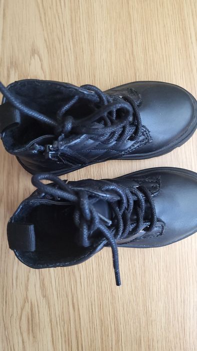 Нови ботички за момиче на Н&М