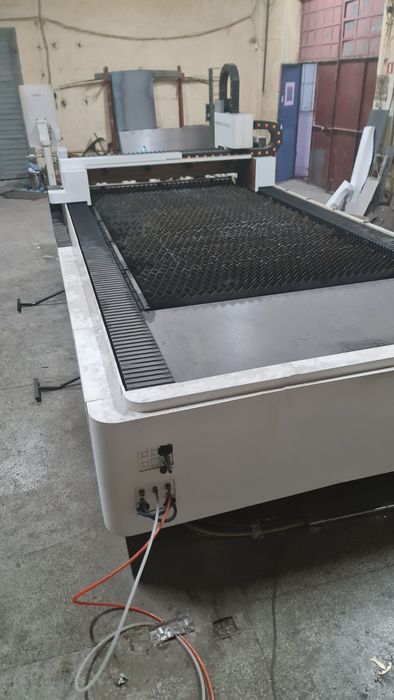 Продавам машина за лазерно рязане