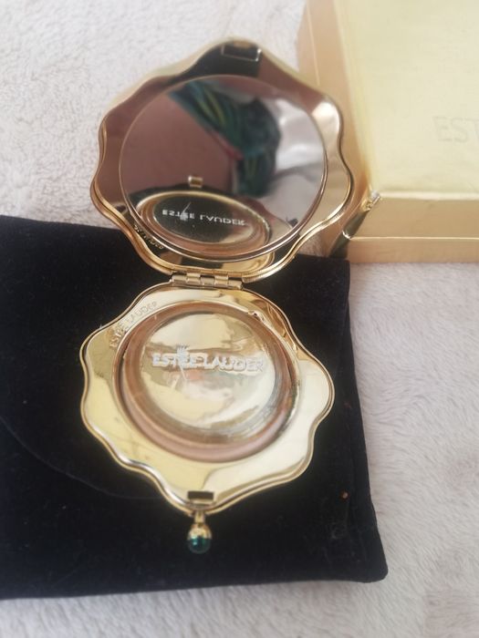 ESTEE LAUDER  транслусентна пудра