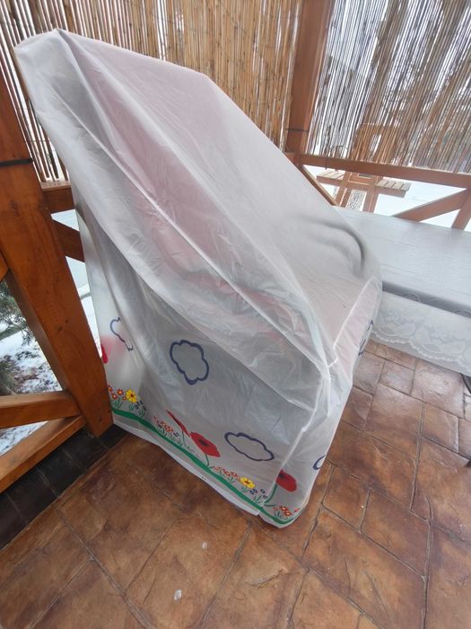 Set terasa: masa cadru de fier si blat de sticla si 6 scaune