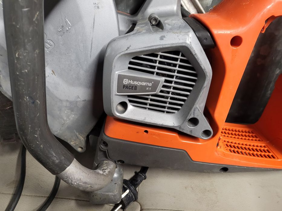 2 Drujbe electrice Husqvarna Pace K1+ 3bateri +incarcator s