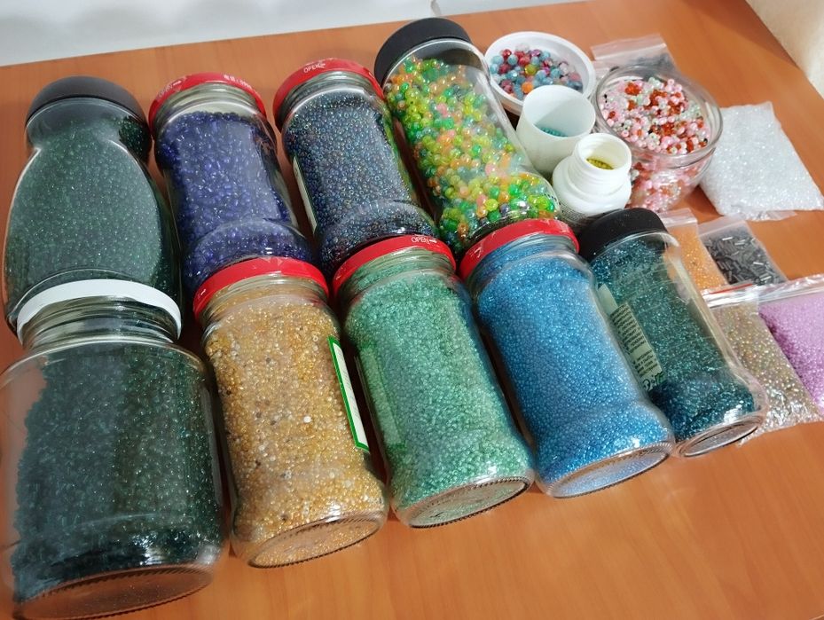Продам бисер и бусины для рукоделия