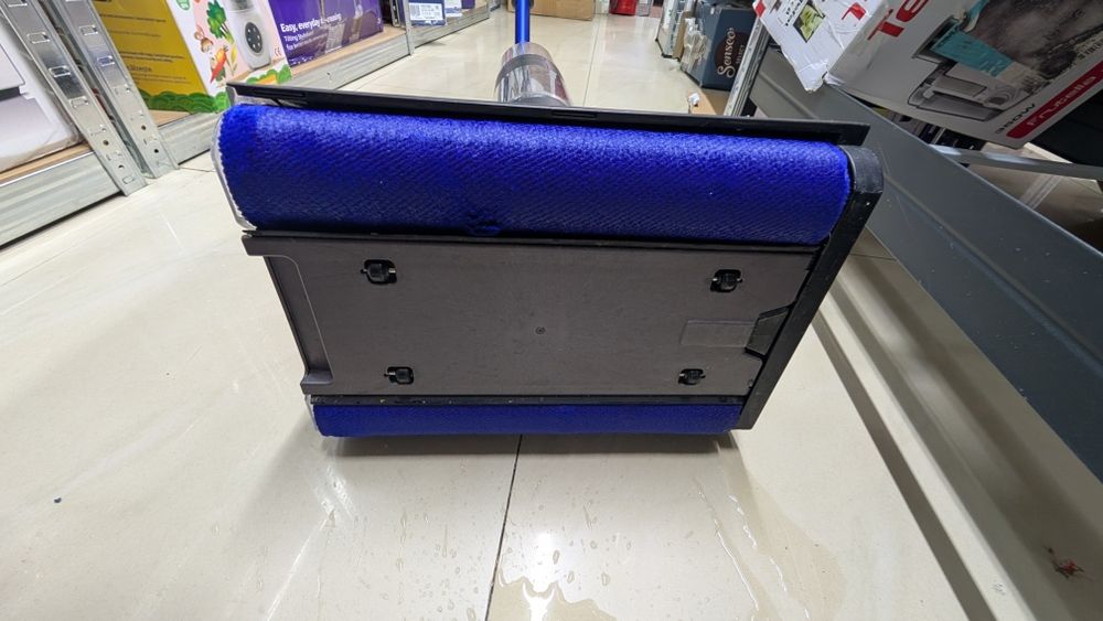 Aspirator vertical fara fir cu spalare Dyson WashG1 - RESIGILAT