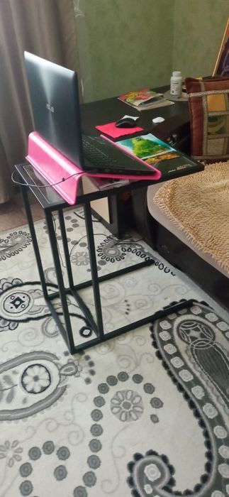 Столик для ноутбука