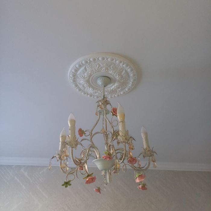 Продаеться люстры за 30к