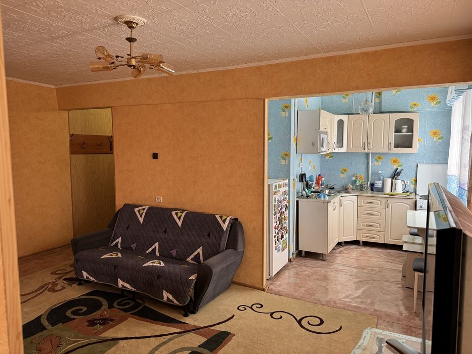 Продам трехкомнатную