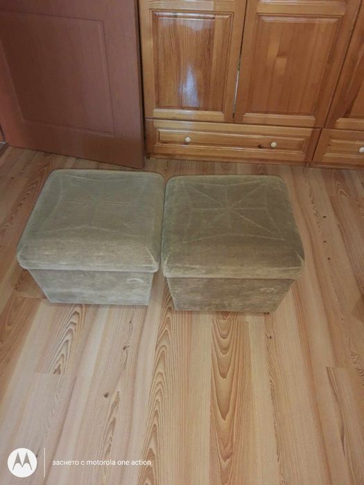 Холска, четири крака маса.