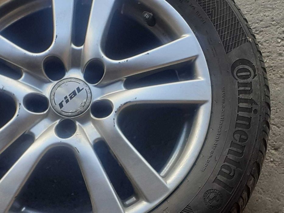 Vand jante echipate cu cauciucuri de iarna 215/55 R16 H