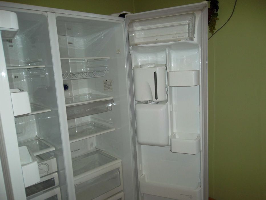 холодильник Side by Side