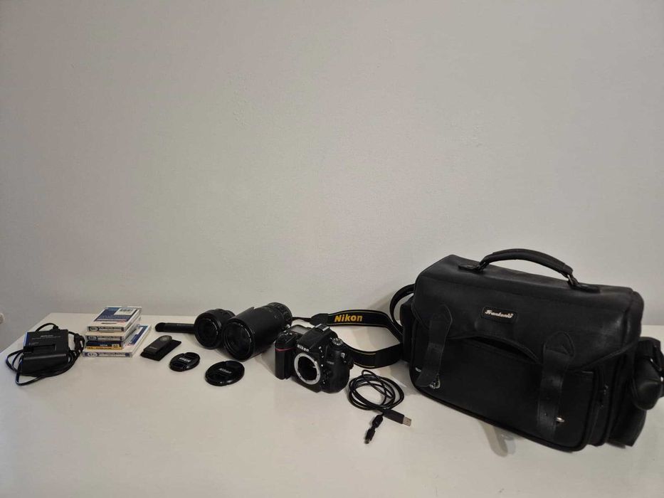 Nikon D7000 + obiective + accesorii COMPLETE – stare excelentă, doar 20211 cadre
