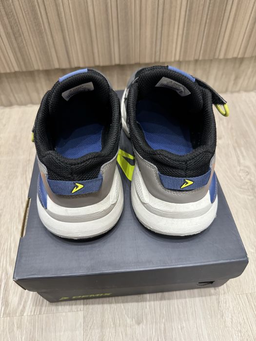 Кроссовки детские