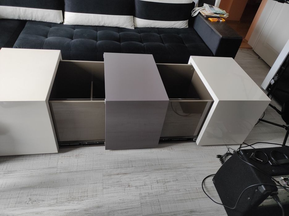 Маса с плъзгащ механизъм