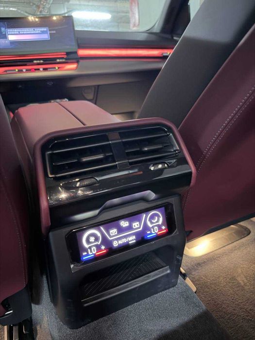 BMW i5 40L кредит и перечисление + 1 год гарантия
