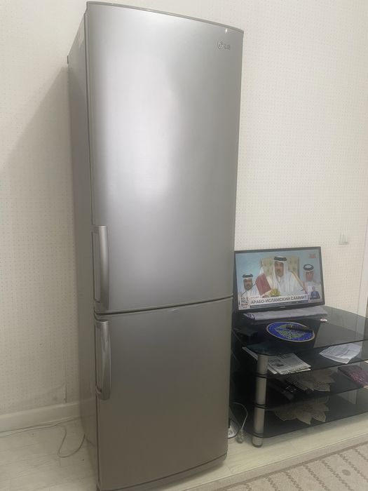 Продам холодильник