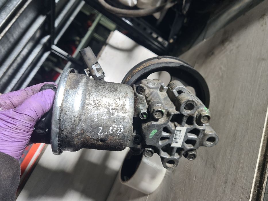 Pompa abs, vacuum, servo ,inalta Toyota Avensis t25, motor 2.0 crdi