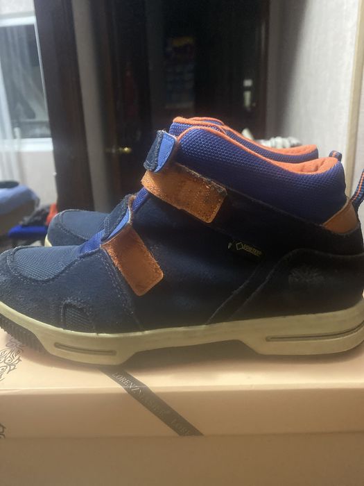 Продам демисезонные ботинки