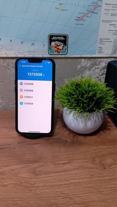 Продам Айфон 13 128гб