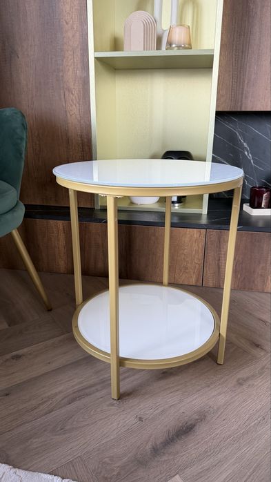 De vanzare fotoliu si masuta de cafea