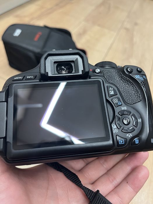 Canon 600d в отличном состоянии