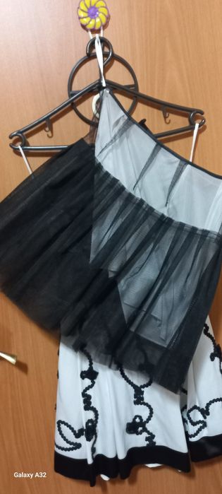 Нарядное платье 40  размер.