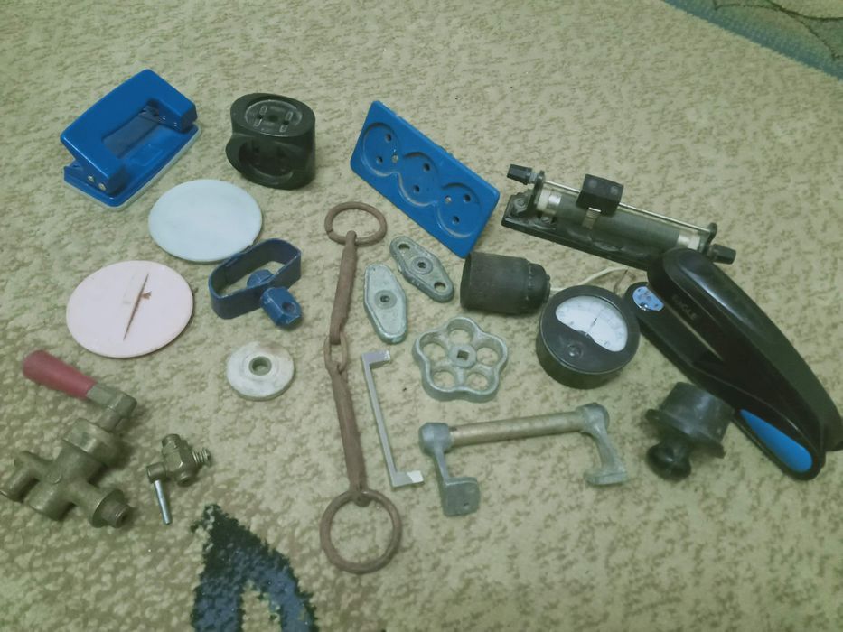 Приборы, предметы  СССР  и  мн. другое.