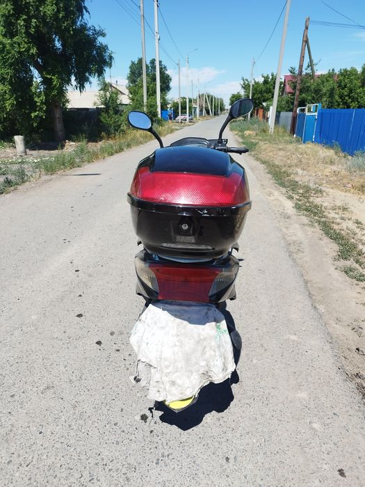 Скутер 125 кубов продам срочно