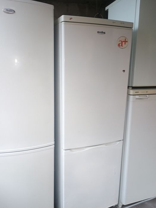 Mașină de spălat rufe clasa AA frigider cu congelator Gorenje îndesit artic W387/521
