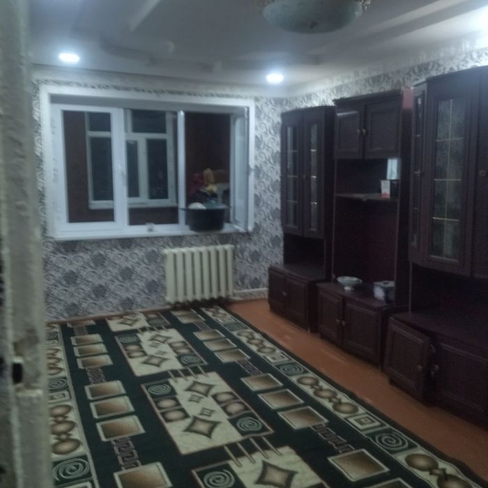 Sotiladi 3 xonali kvartira