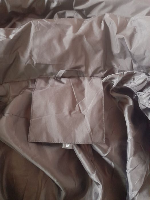 Продам куртку  осенью