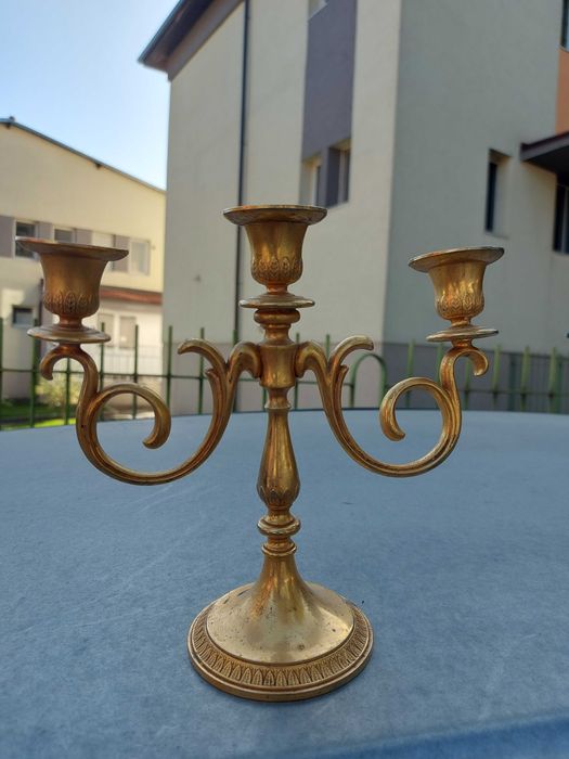 Месингов свещник