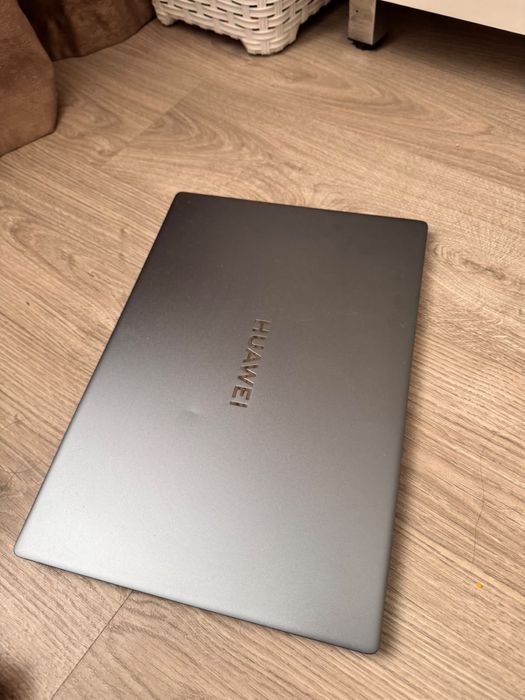 Huawei ноутбук.
