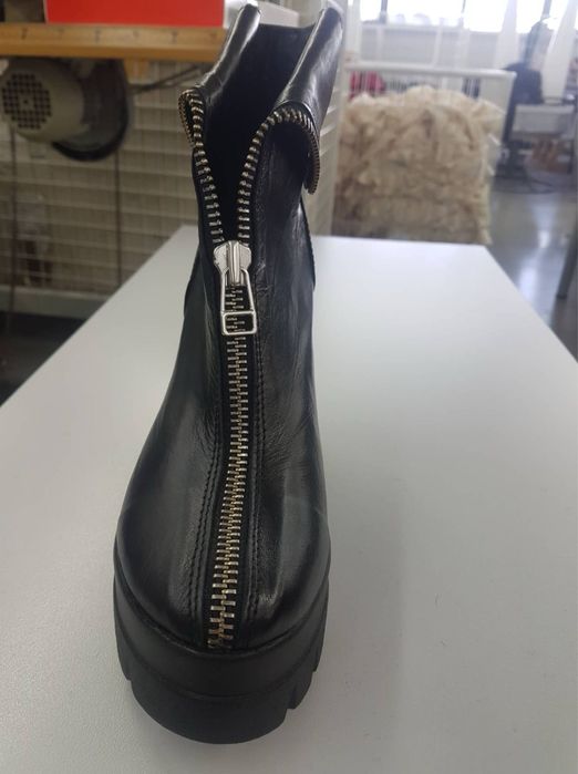 Кожени боти