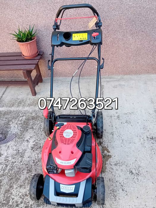 Vand masina de tuns gazon pe benzina