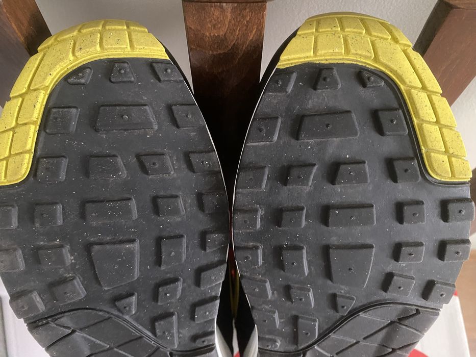 Nike Air Max 90 Essential “Batman”