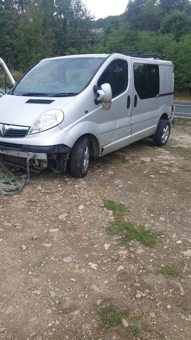 Usa stanga dreapta opel vivaro
