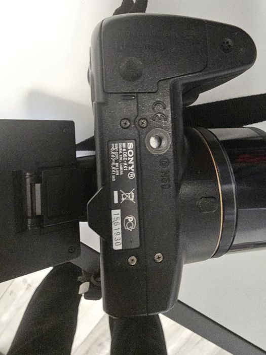 Vând aparat foto Sony încărcător si geantă transport