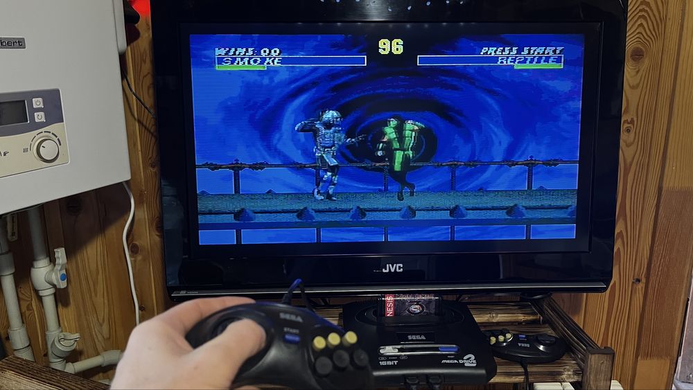Sega Mega Drive2 + Mortal Kombat 3