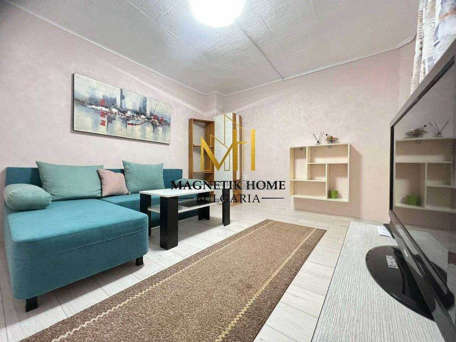 Чудесен двустаен имот с отделна кухня и двор в ж.к. Възраждане