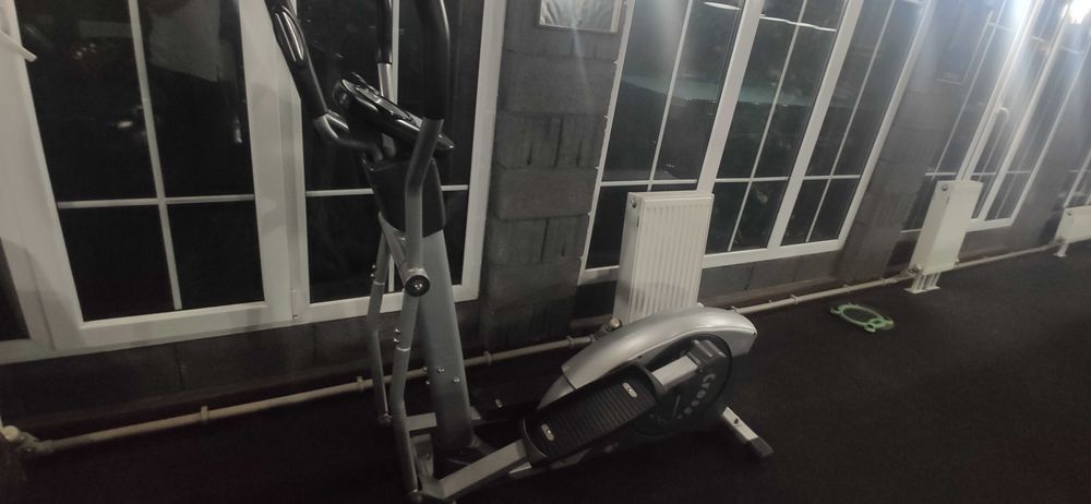 Эллиптический тренажёр