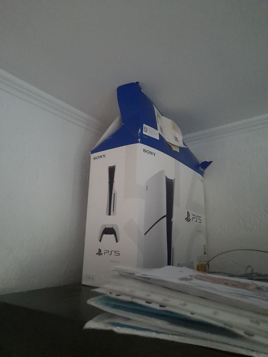 Продам срочно ps5 slim