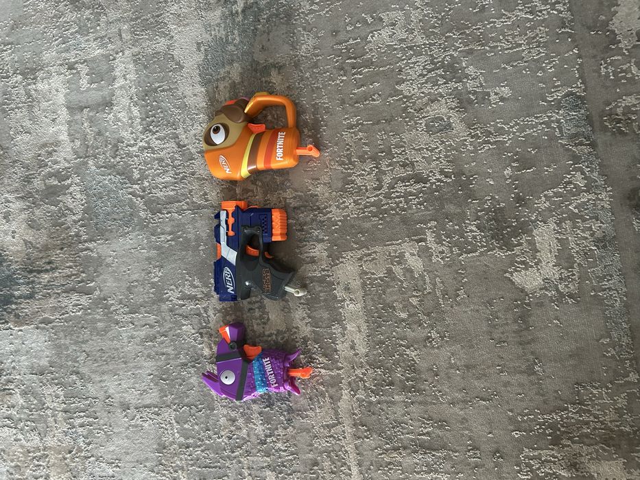 Vand  3 pistoale nerf mini. Doar fizic in bucuresti sector 3-4