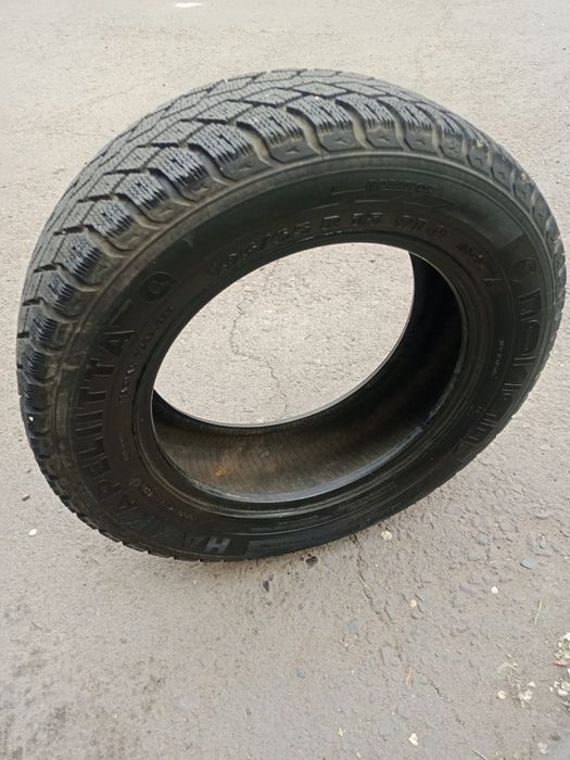 Продам все  всесезонка резину